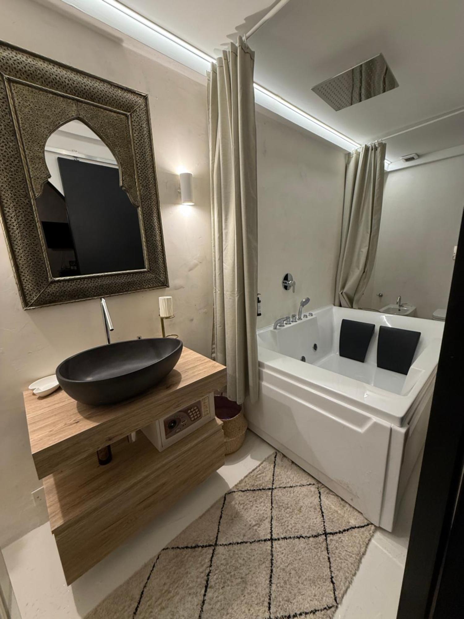Les Chambres De Amelie B&B Bologna Exterior photo